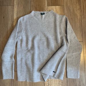 Roots sweater